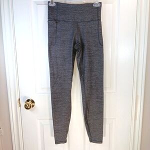 NWOT Under Armour Women's Grey Leggings Size XS Fitted Athletic Pants